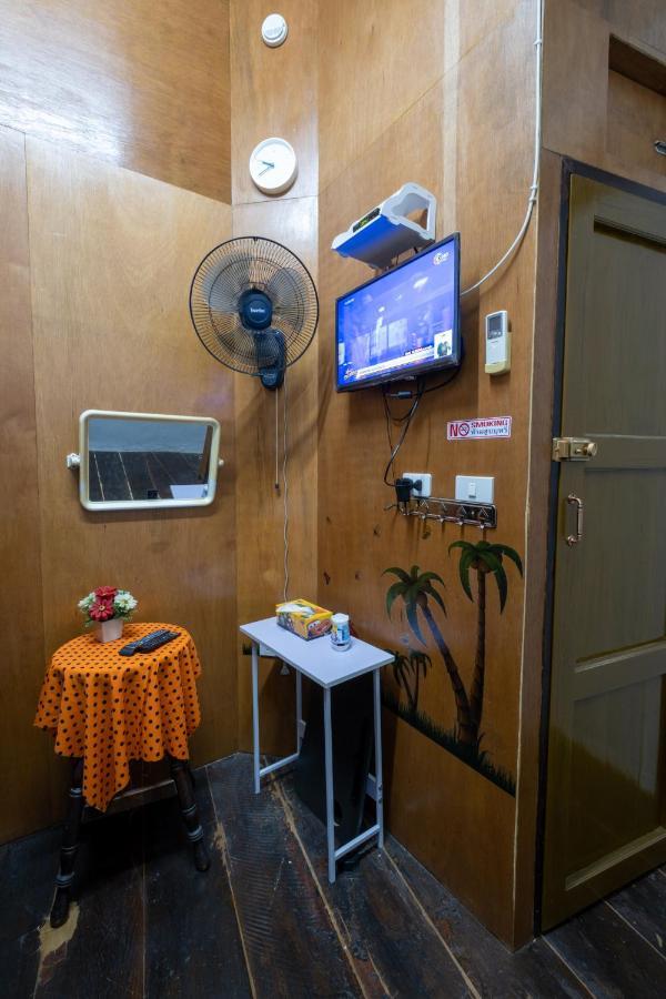 Sip N' Camp Hostel Bangkok Buitenkant foto